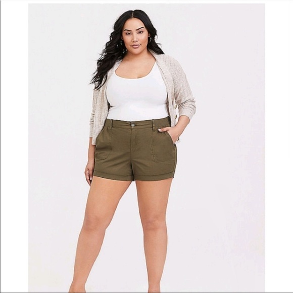 Torrid Olive Poplin Cuffed Rolled Lightweight Shorts - Picture 2 of 9